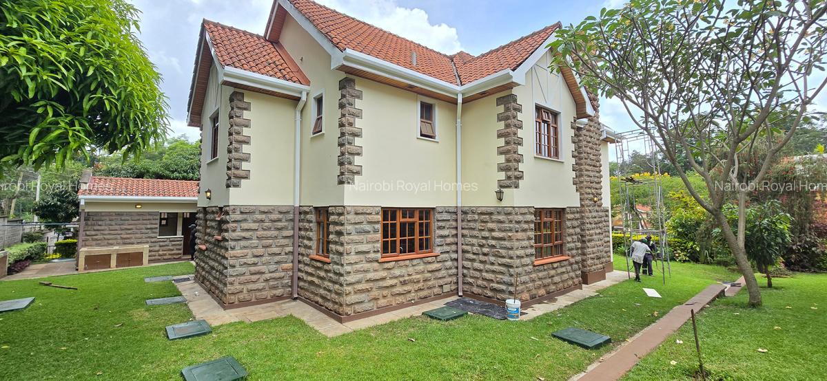 4 Bed Townhouse with En Suite at Lavington Green - 5