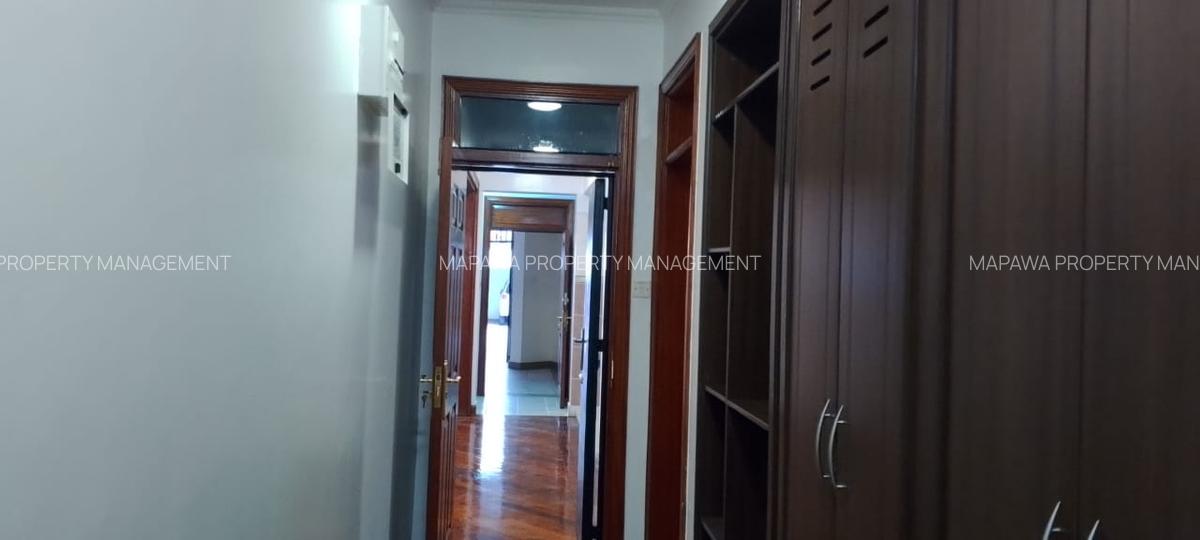 Serviced 3 Bed Apartment with En Suite in Dennis Pritt - 7