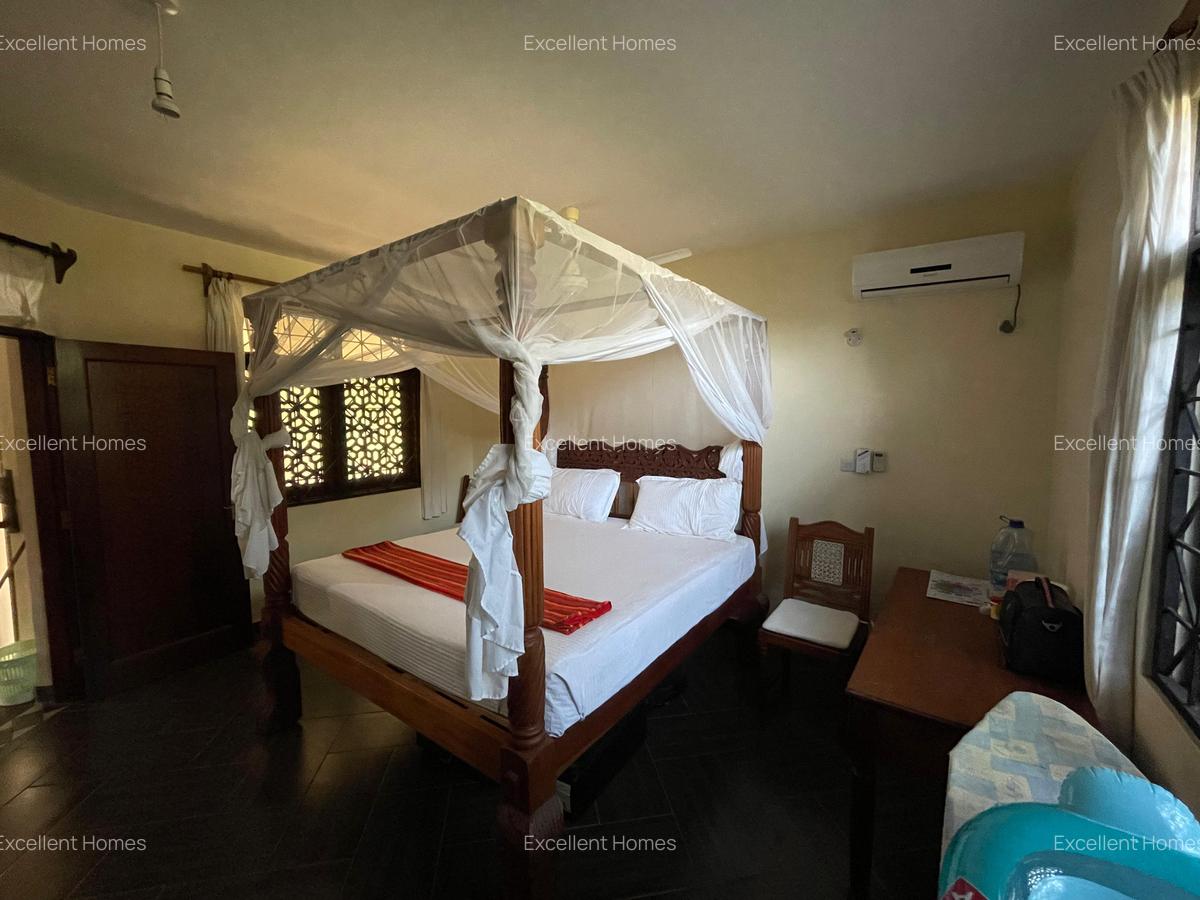 4 Bed Villa with En Suite at Diani Beach Road - 3