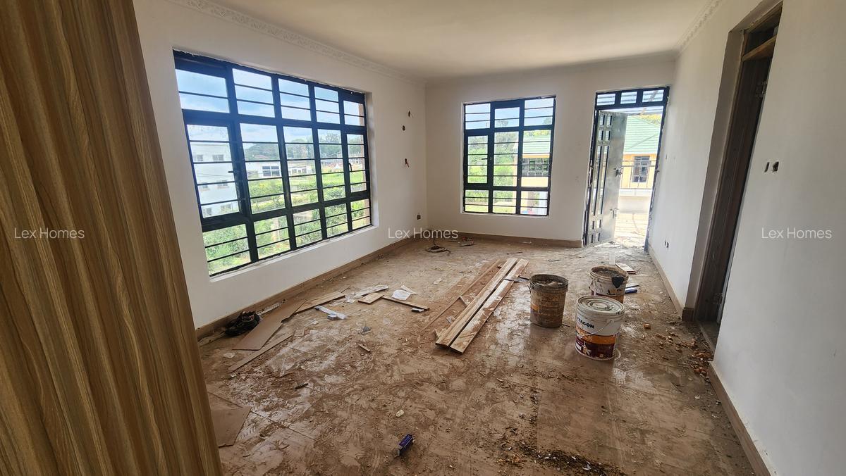 4 Bed House with En Suite at Parkplace - 9