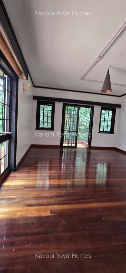 4 Bed Townhouse with En Suite at Riverside Drive - 11