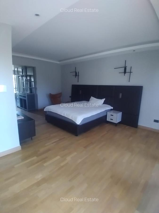 4 Bed Townhouse with En Suite in Lavington - 10