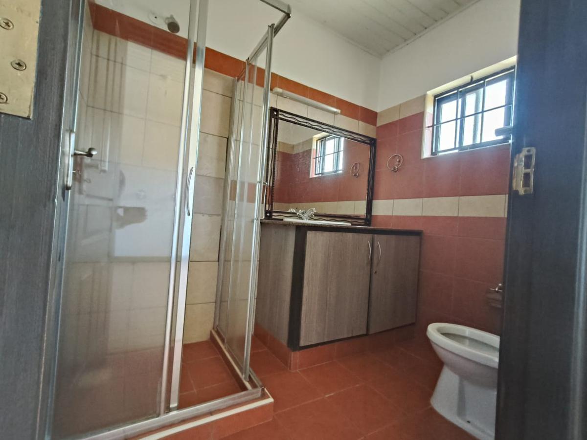 3 Bed Apartment with En Suite in Westlands Area - 10