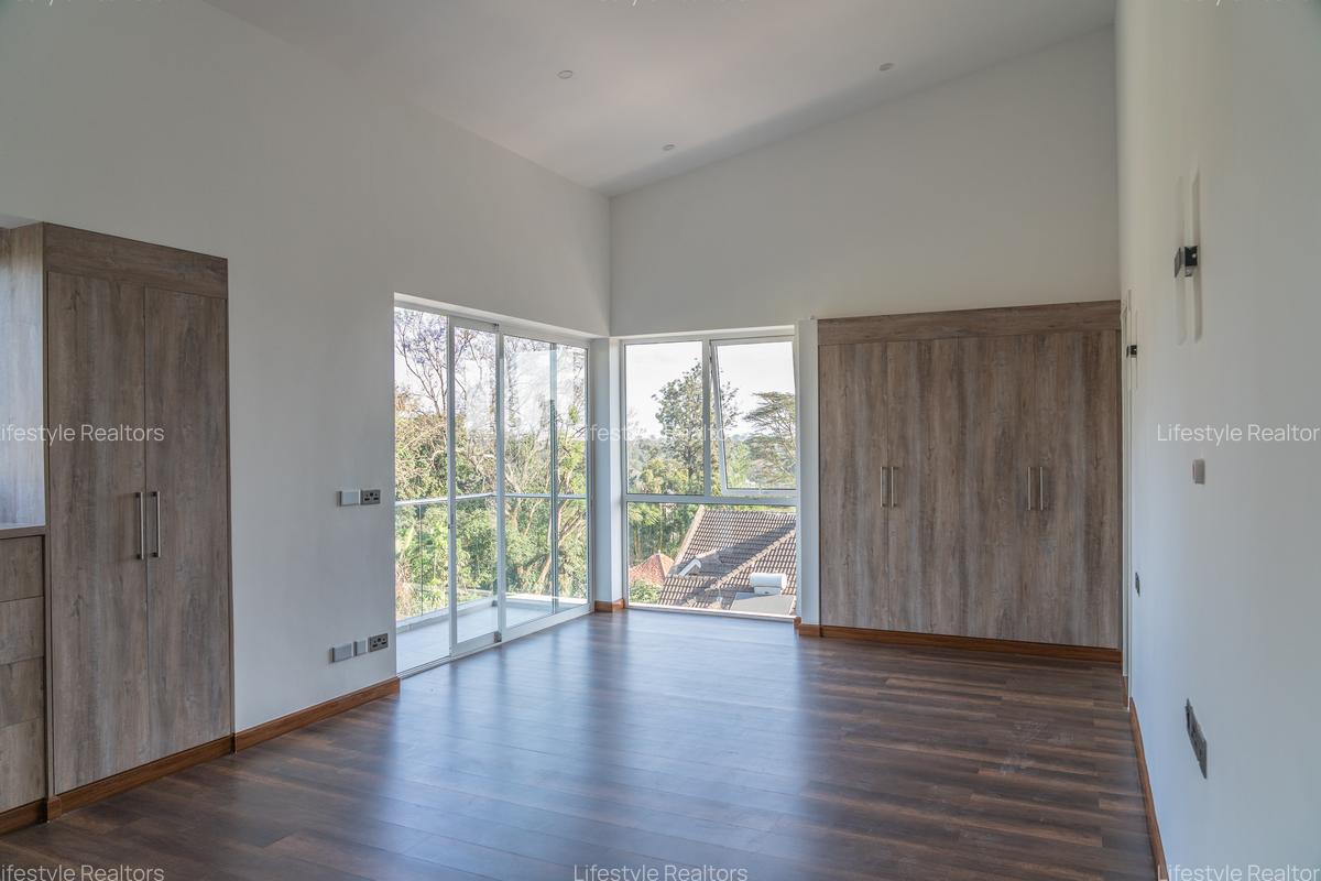 4 Bed Townhouse with En Suite at Kabasiran Avenue - 3