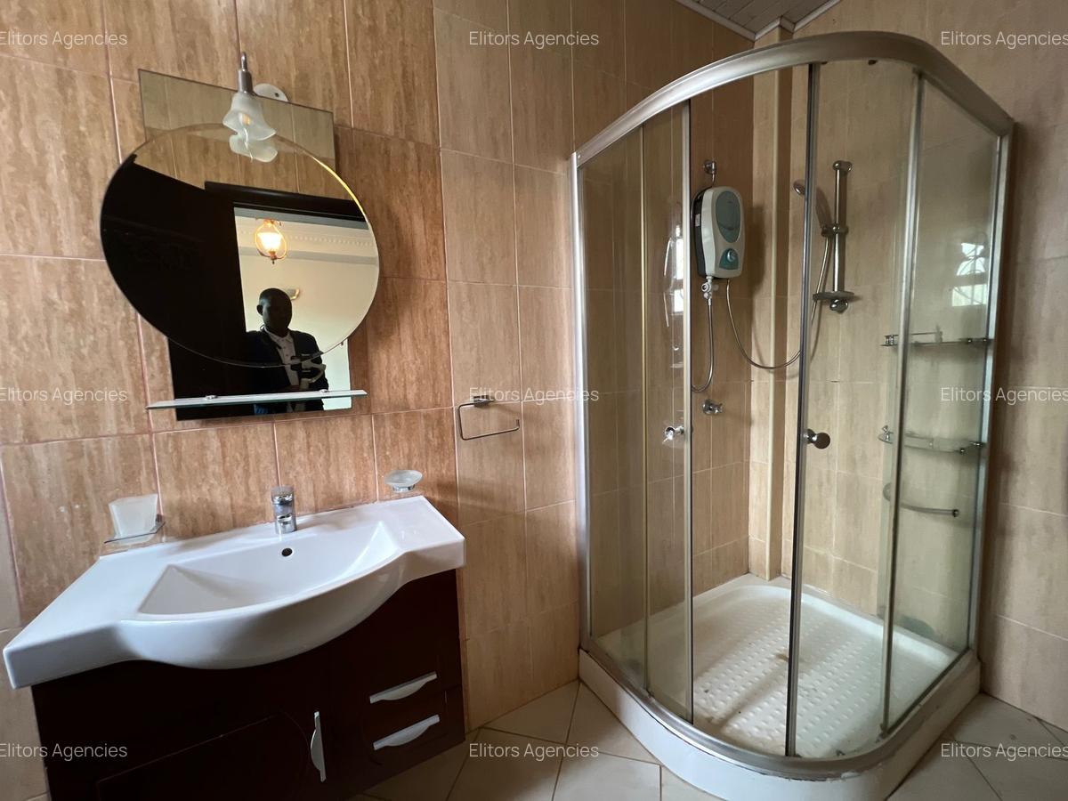 5 Bed Townhouse with En Suite at Convent Drive - 12