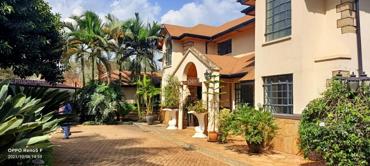 5 Bed Townhouse with En Suite in Runda - 2