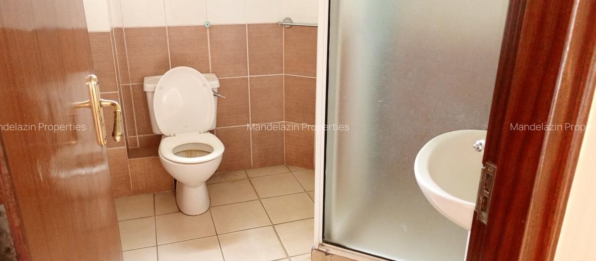 4 Bed Apartment with En Suite at Brookside Drive - 10