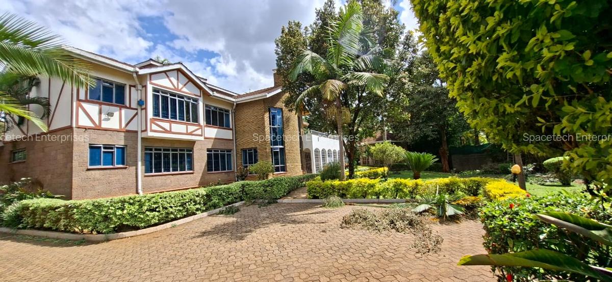 5 Bed Townhouse with En Suite in Westlands Area - 4