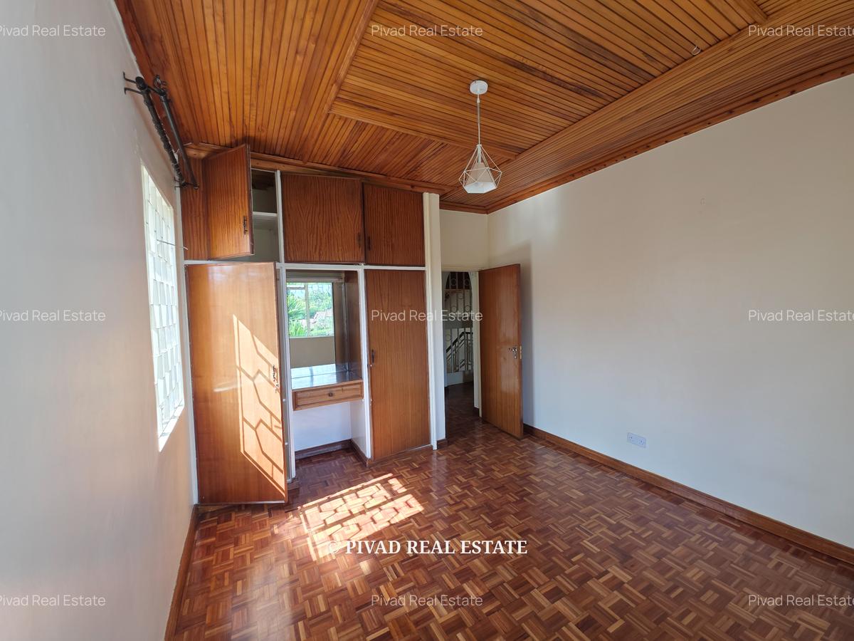 4 Bed House with Garden in Runda - 5