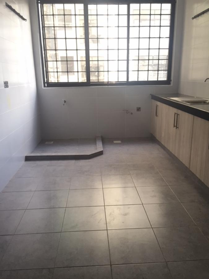 4 Bed Apartment with En Suite in General Mathenge - 5