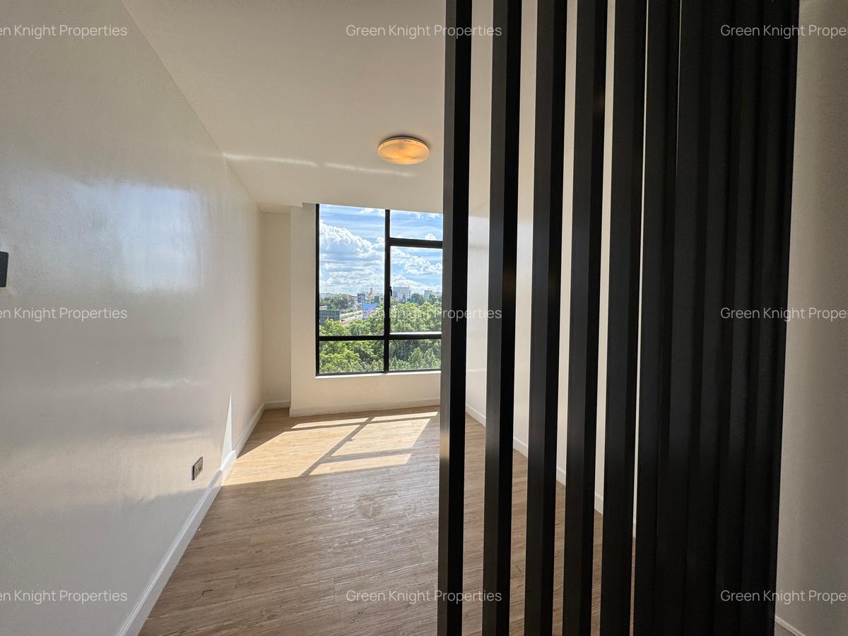 Serviced 2 Bed Apartment with En Suite in Westlands Area - 14