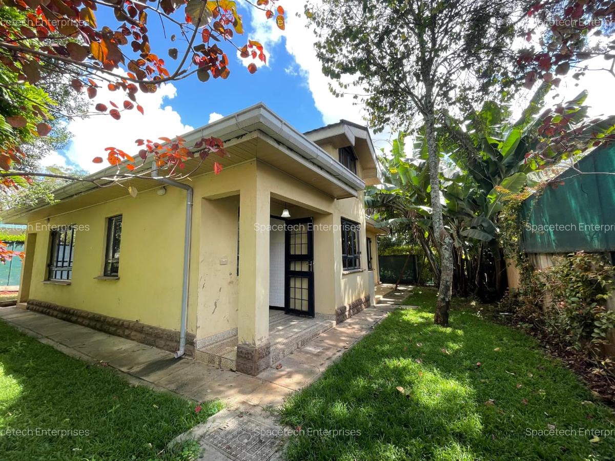 3 Bed House with En Suite in Runda - 2