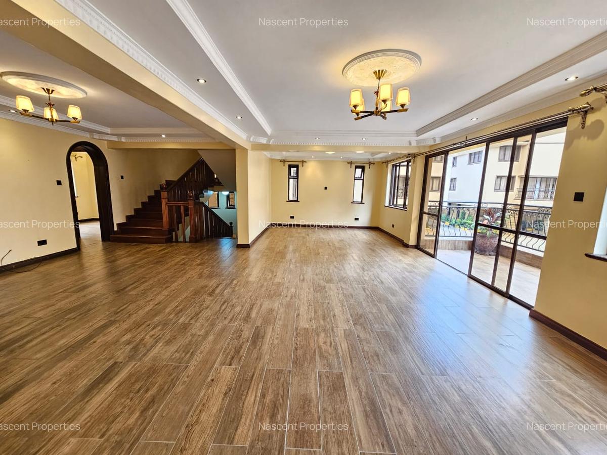 5 Bed Villa with En Suite in Lavington - 3