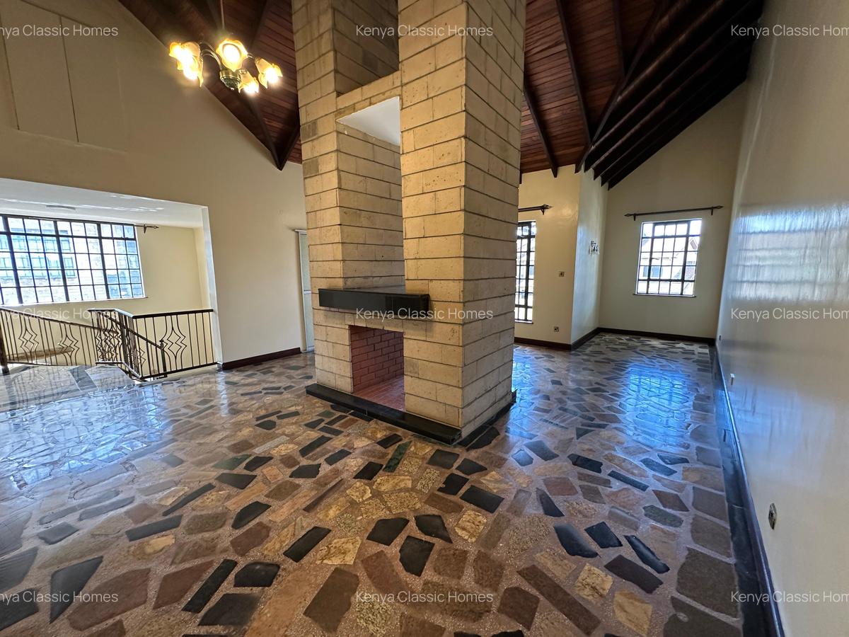 5 Bed Villa with En Suite at Lavington - 15