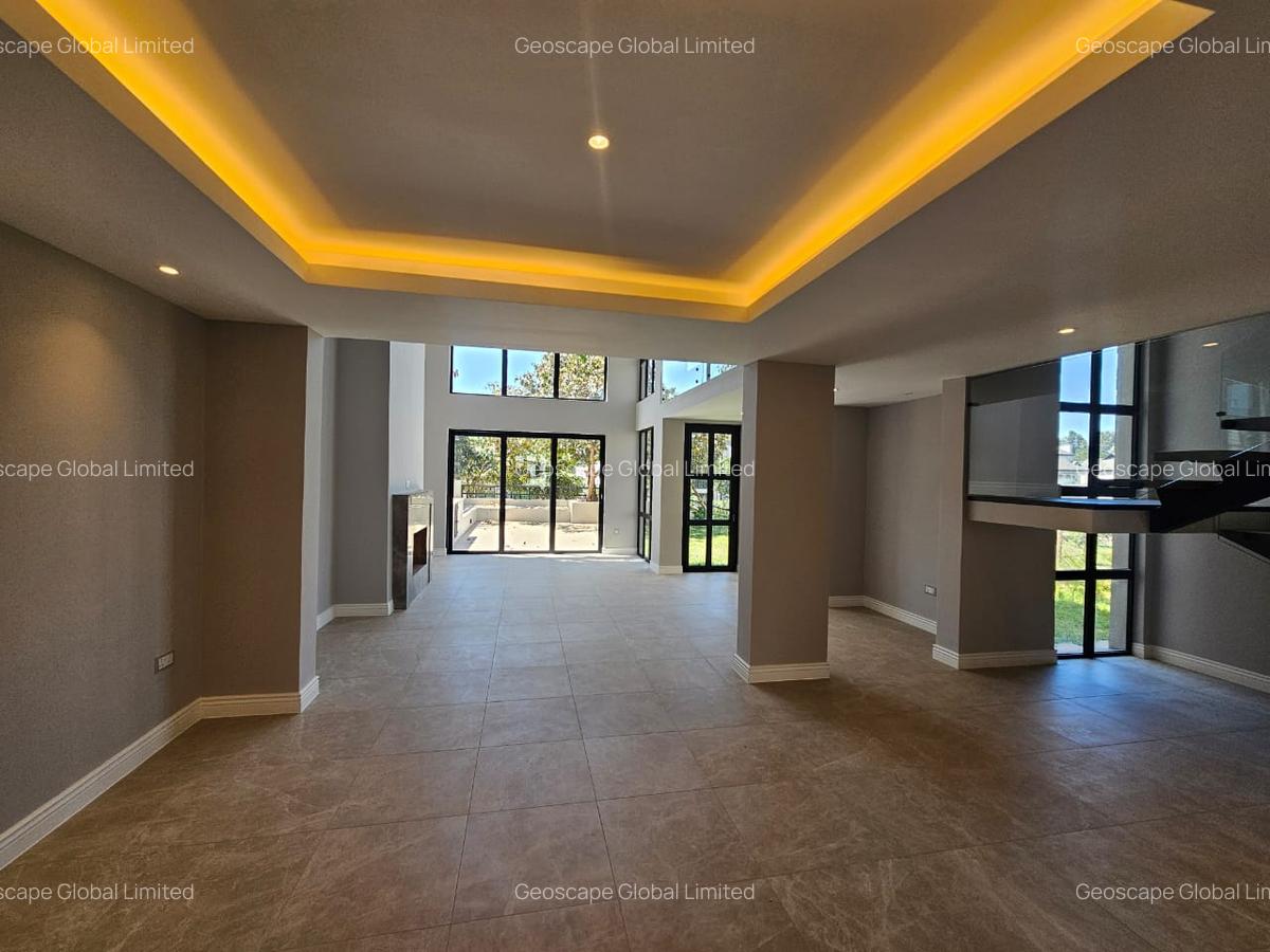 5 Bed Villa with En Suite in Runda - 7