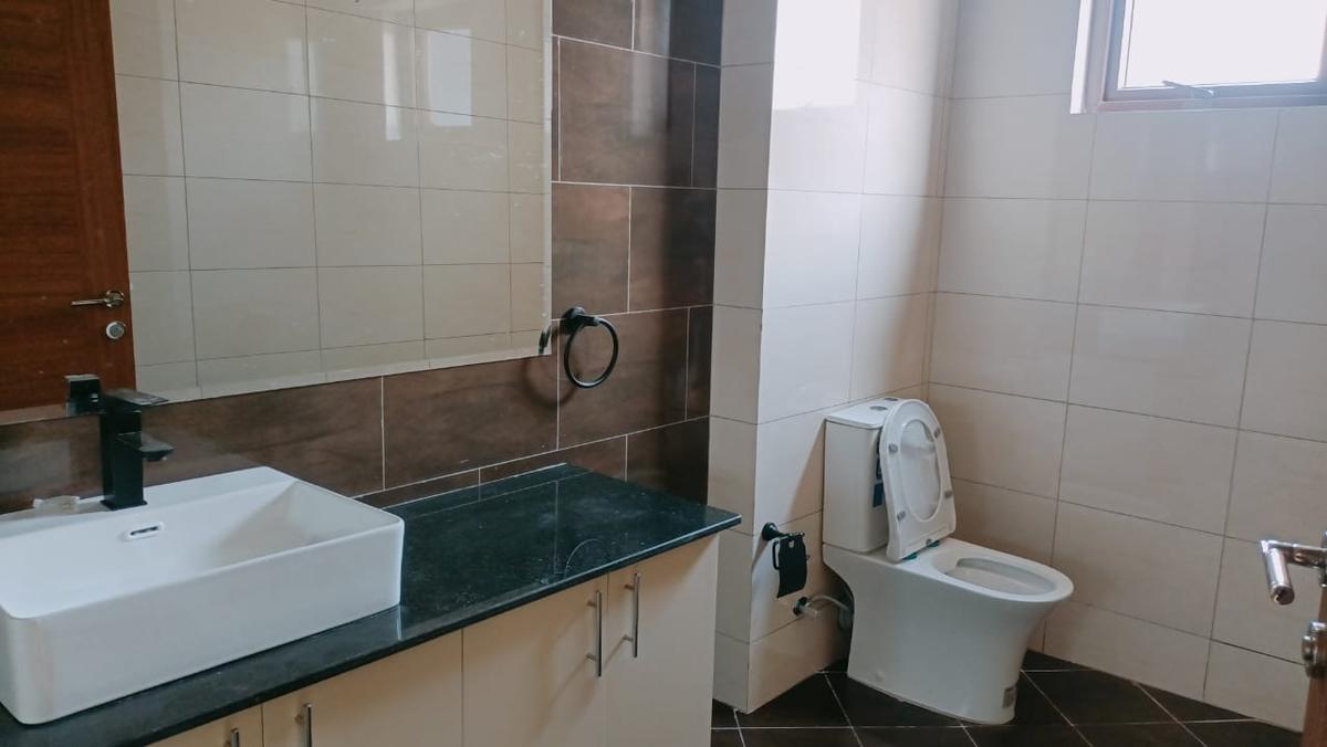 2 Bed Apartment with En Suite in Westlands Area - 14