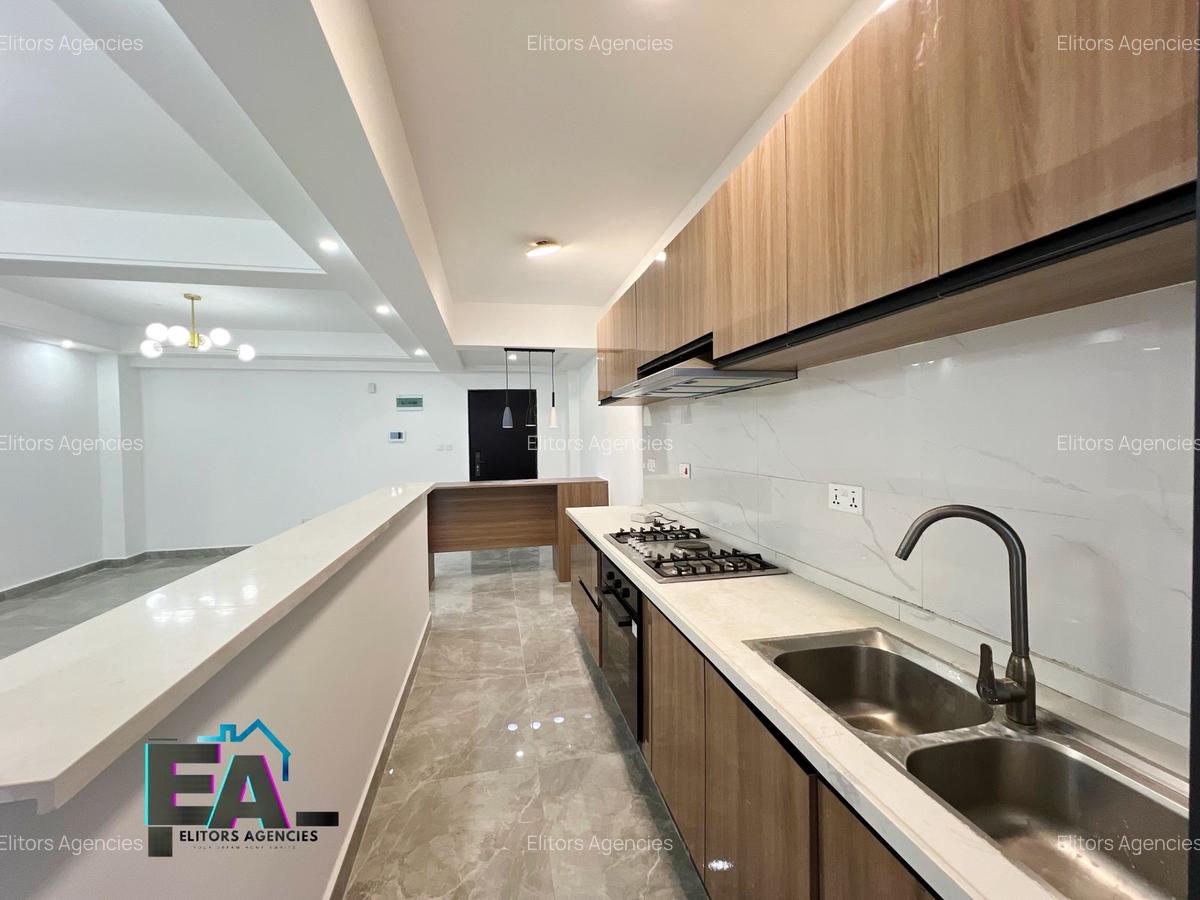 3 Bed Apartment with En Suite at Riverside Drive - 3