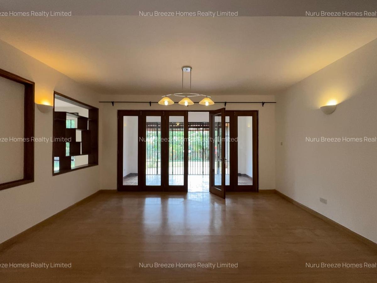 4 Bed House with En Suite in Runda - 17