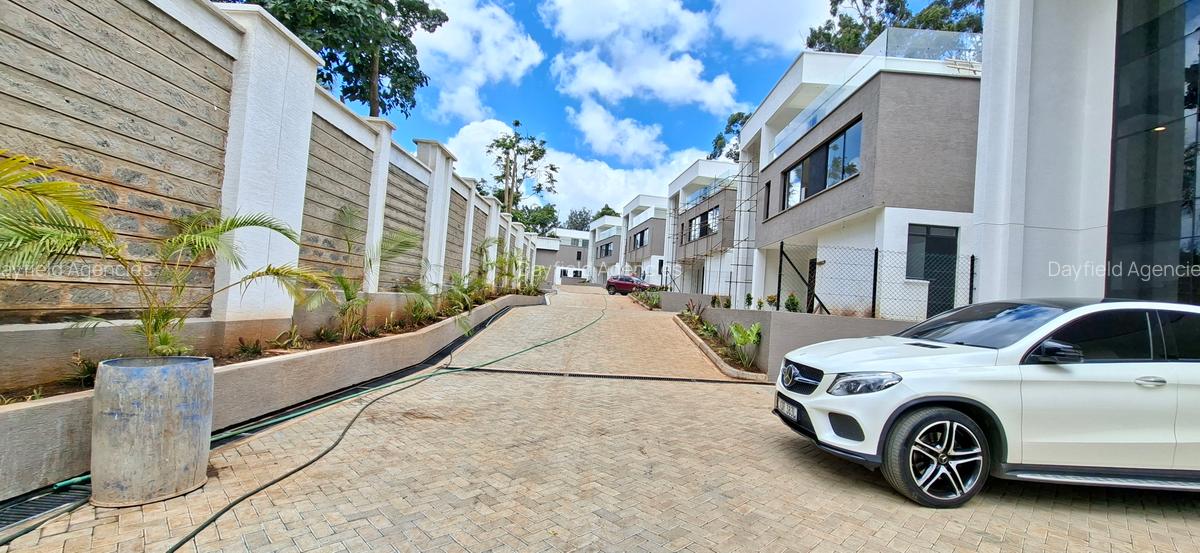 6 Bed House with En Suite at Peponi Road - 18