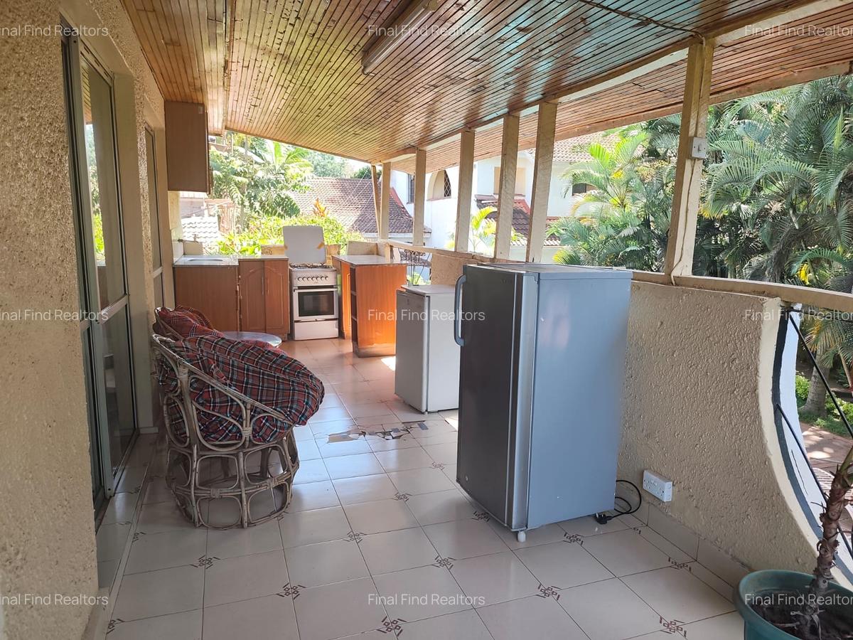 Studio Apartment with Swimming Pool in Runda - 6