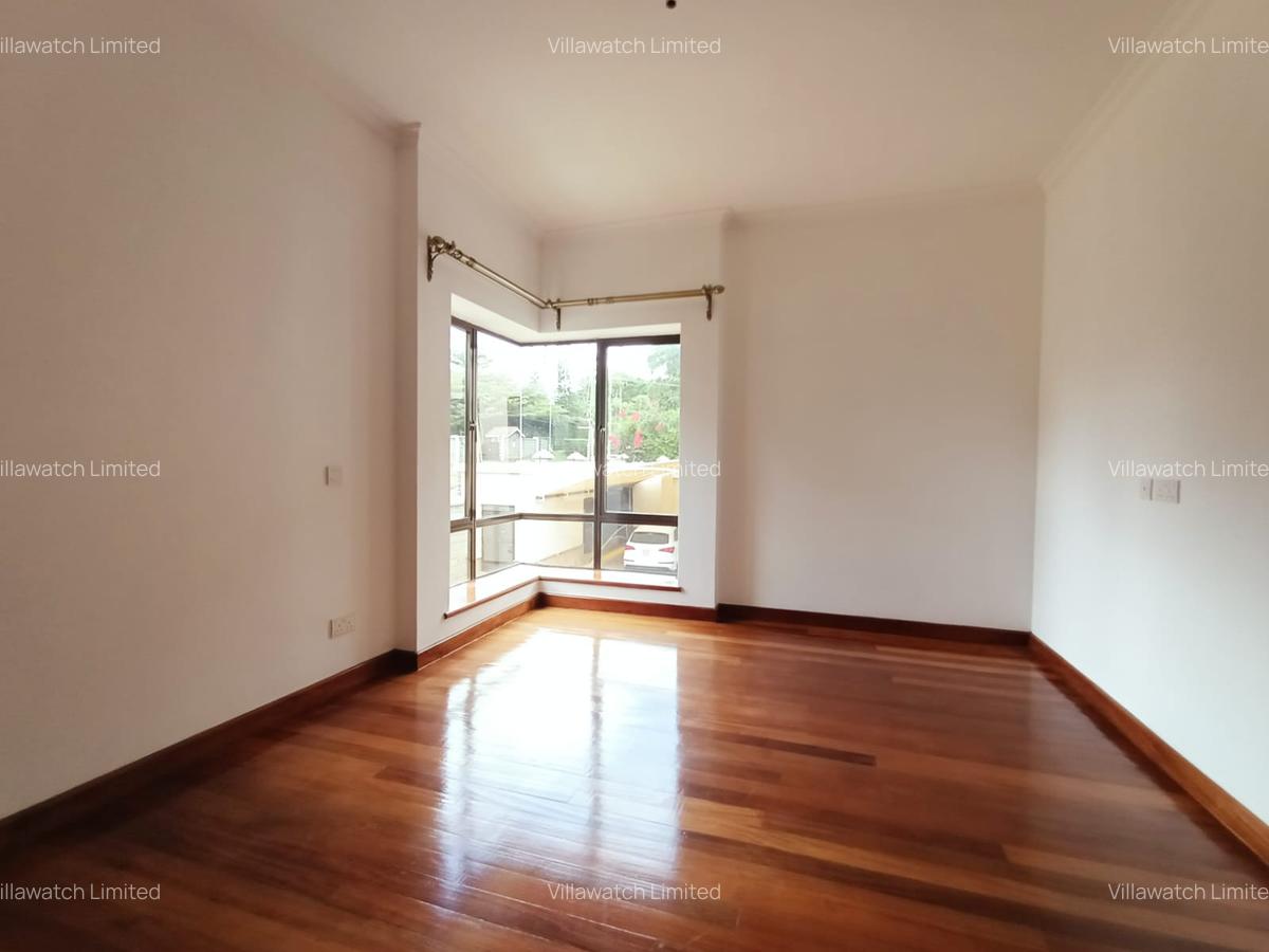 5 Bed Townhouse with En Suite in Kileleshwa - 11
