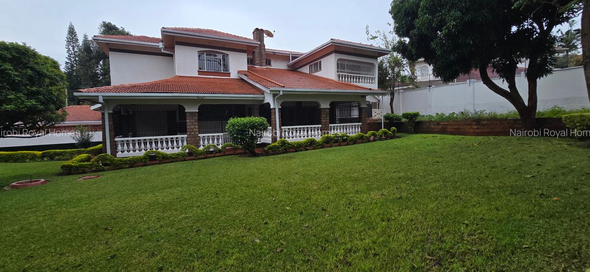 5 Bed House with En Suite at Rosslyn Road - 1