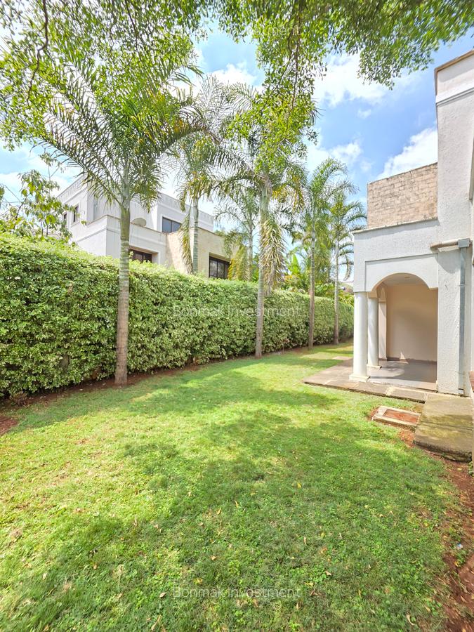 4 Bed Townhouse with En Suite at Lavington Green - 3