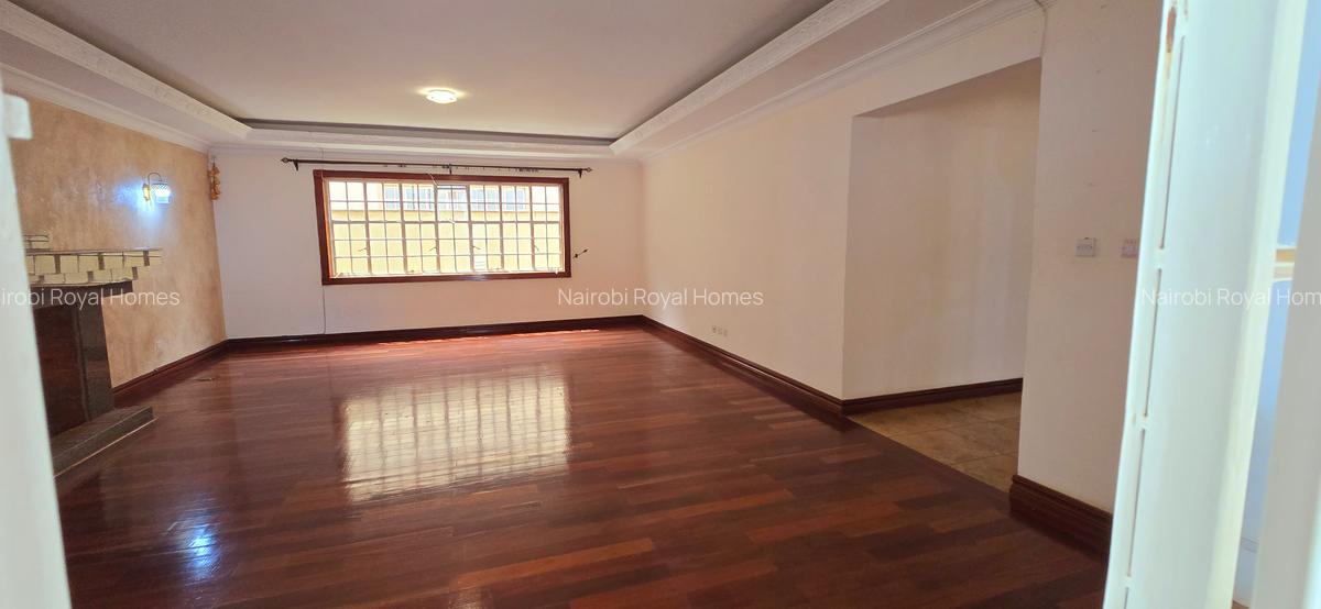 4 Bed Townhouse with En Suite at Lavington Apple Cross - 17
