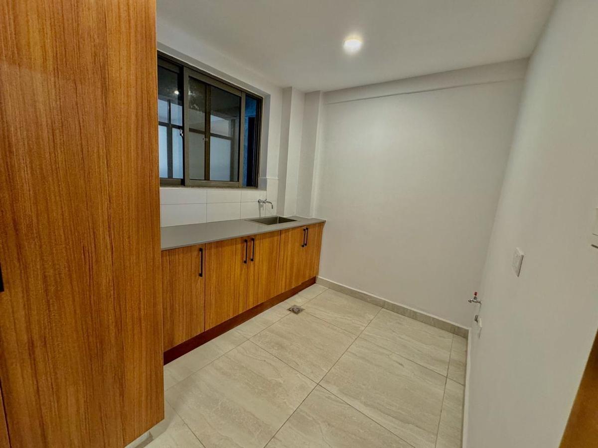 3 Bed Apartment with En Suite in Rhapta Road - 14