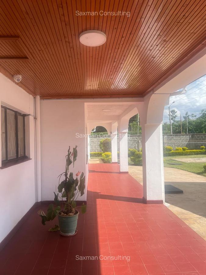 Commercial Property with Service Charge Included in Runda - 8
