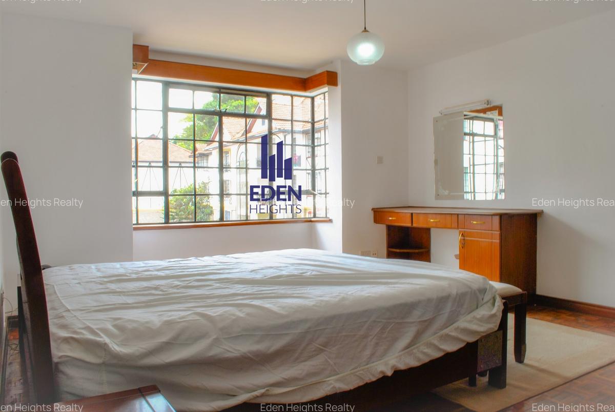 3 Bed Apartment with En Suite in Valley Arcade - 11