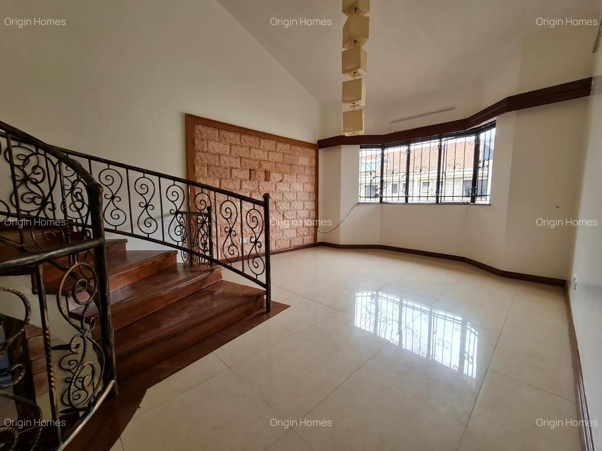 4 Bed Townhouse with En Suite at Westlands - 5