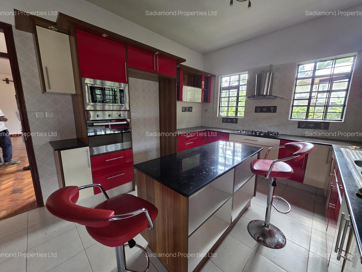 4 Bed Townhouse with En Suite in Kitisuru - 3