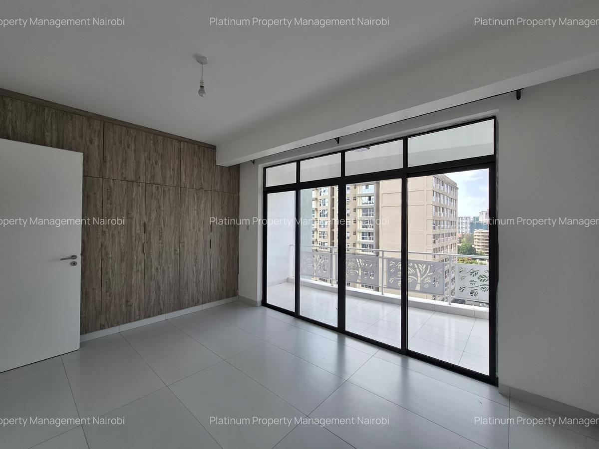 3 Bed Apartment with En Suite at Second Parklands - 16