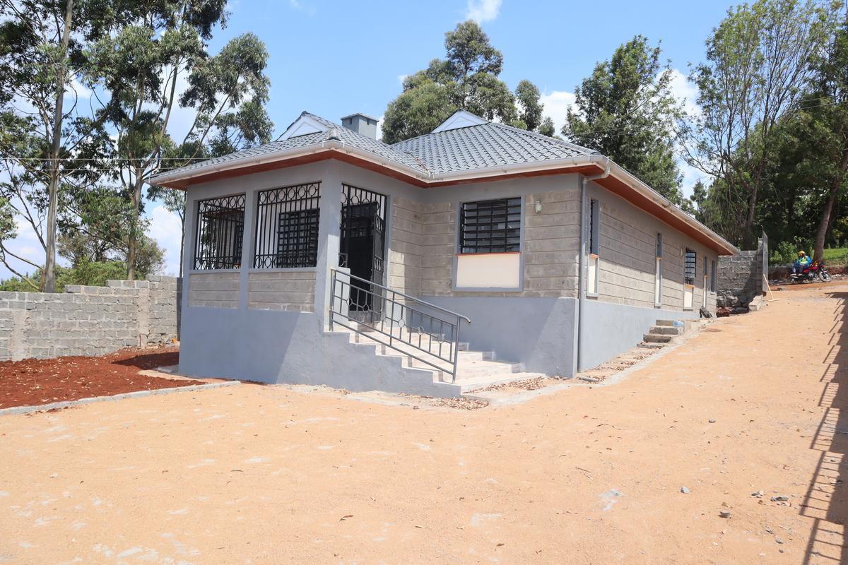 3 Bed House with En Suite at Lemiso Road - 2