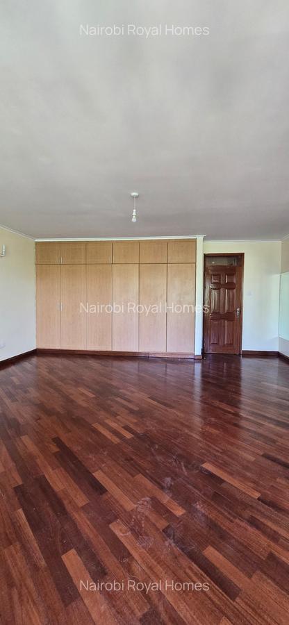 4 Bed Townhouse with En Suite at Lavington Green - 14