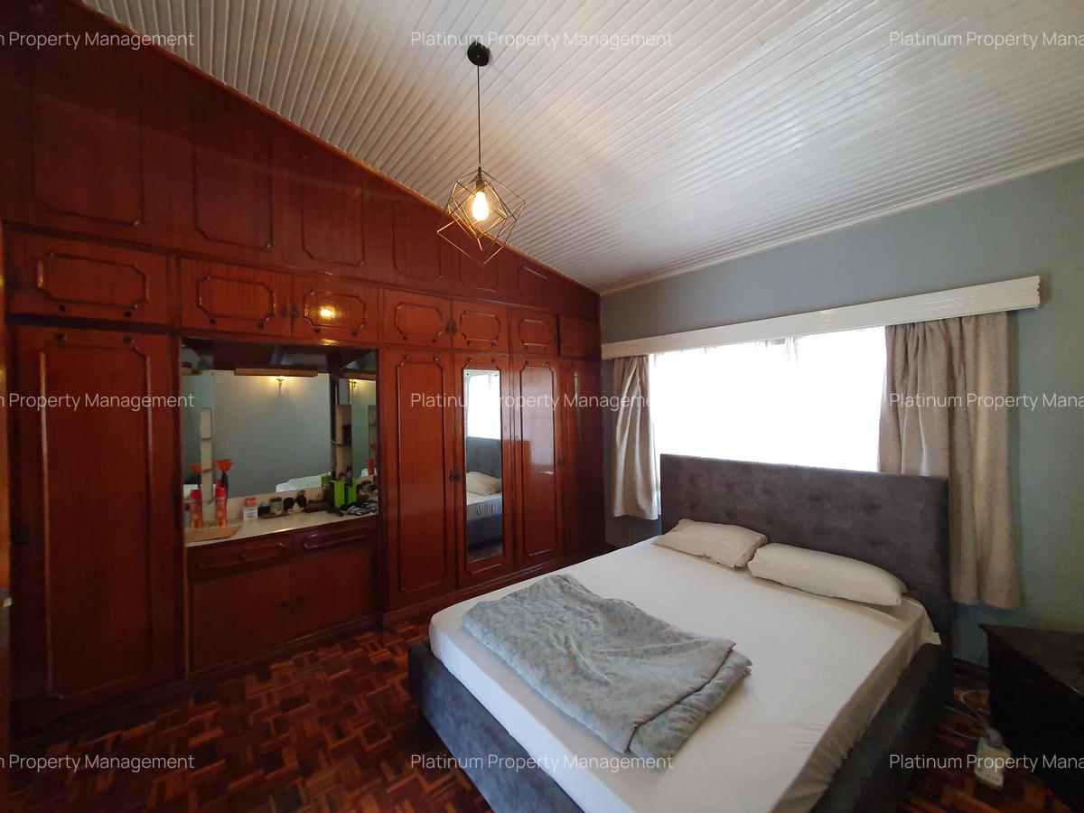 4 Bed House with En Suite at 2Nd Parklands Avenue - 11