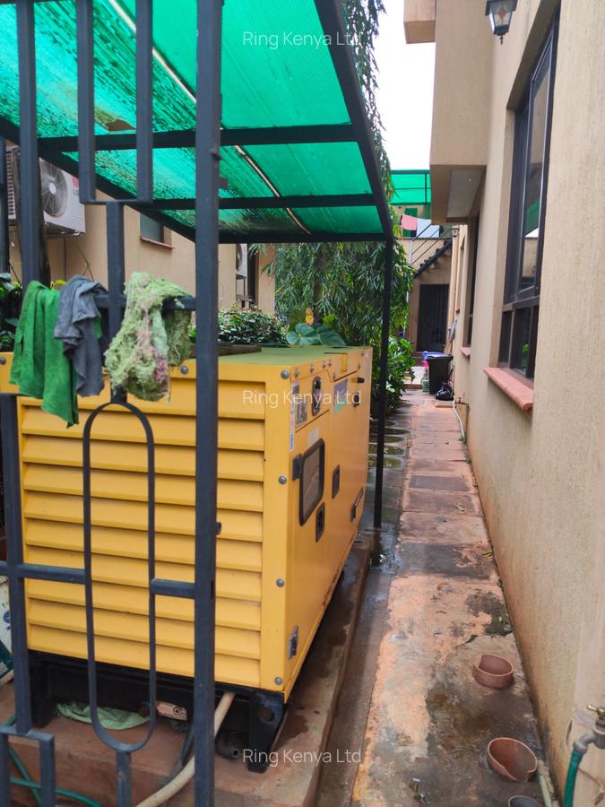 5 Bed House with En Suite in Westlands Area - 17