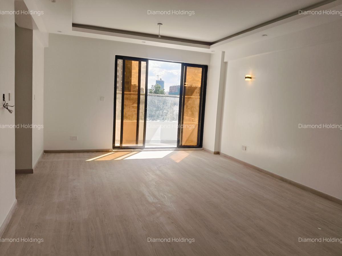 5 Bed Apartment with En Suite in Parklands - 6