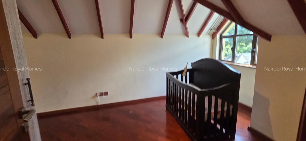 5 Bed Townhouse with En Suite at Lavington Green - 10