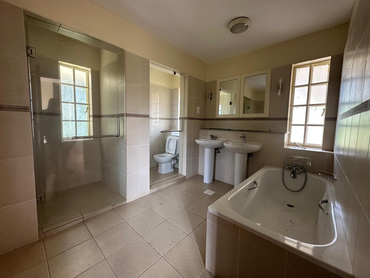 5 Bed Apartment with En Suite at Lavington - 20