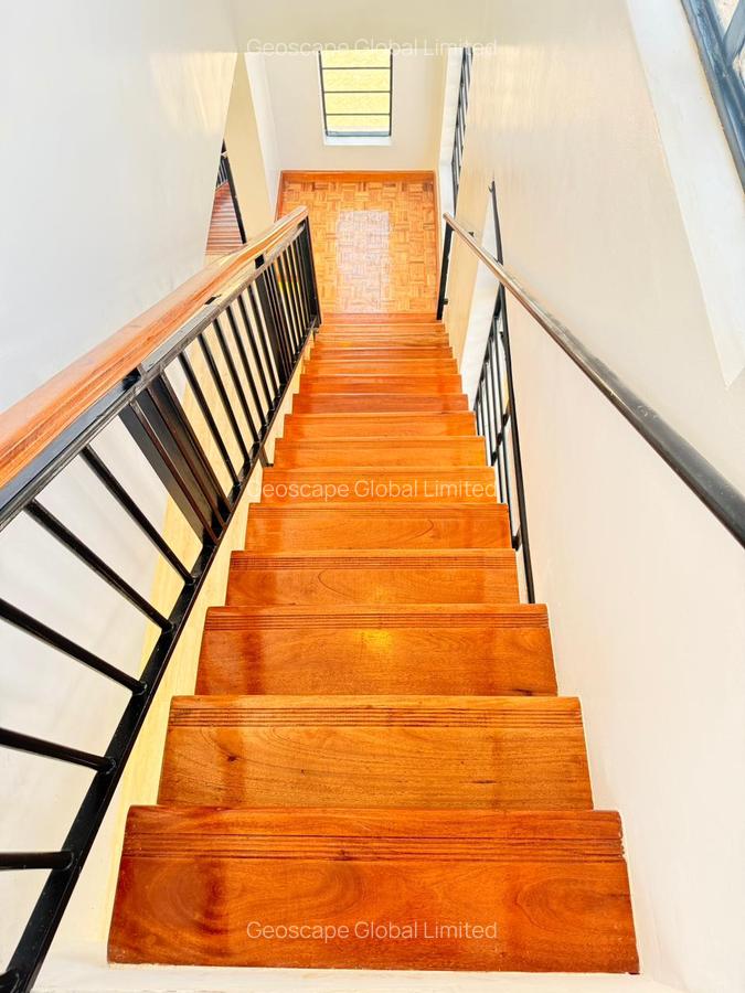 5 Bed House with En Suite in Ruiru - 2