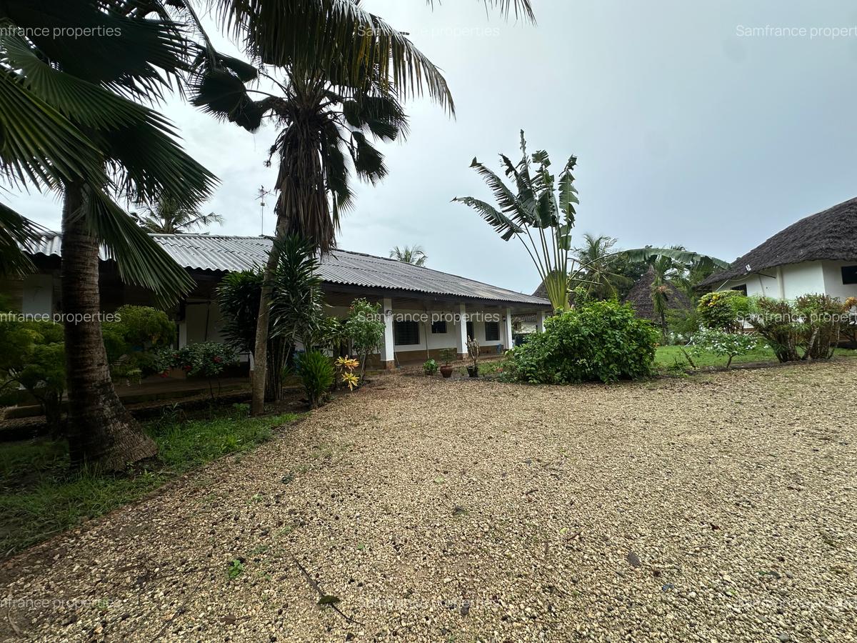 4 Bed Villa with En Suite at Diani Beach Road - 11