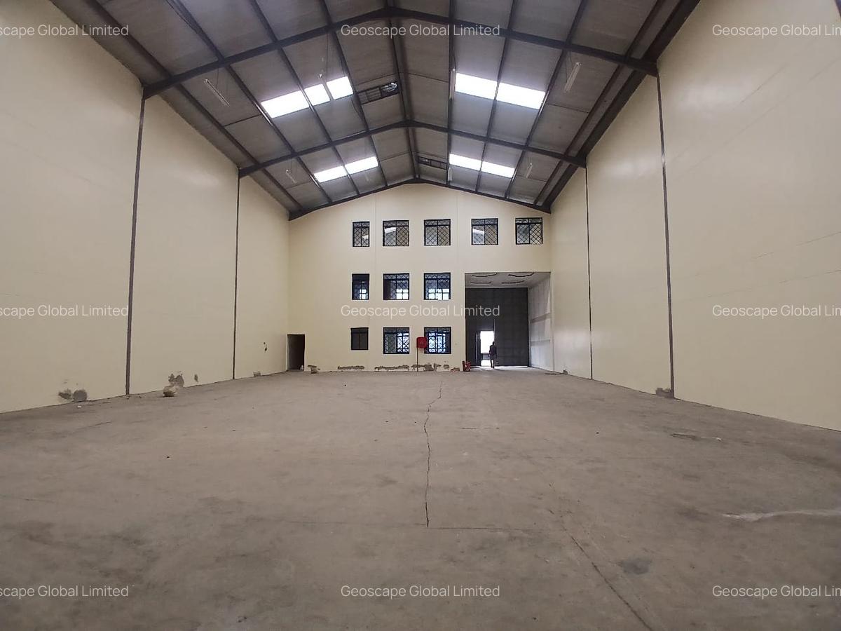 6,500 ft² Warehouse with Backup Generator in Industrial Area - 13