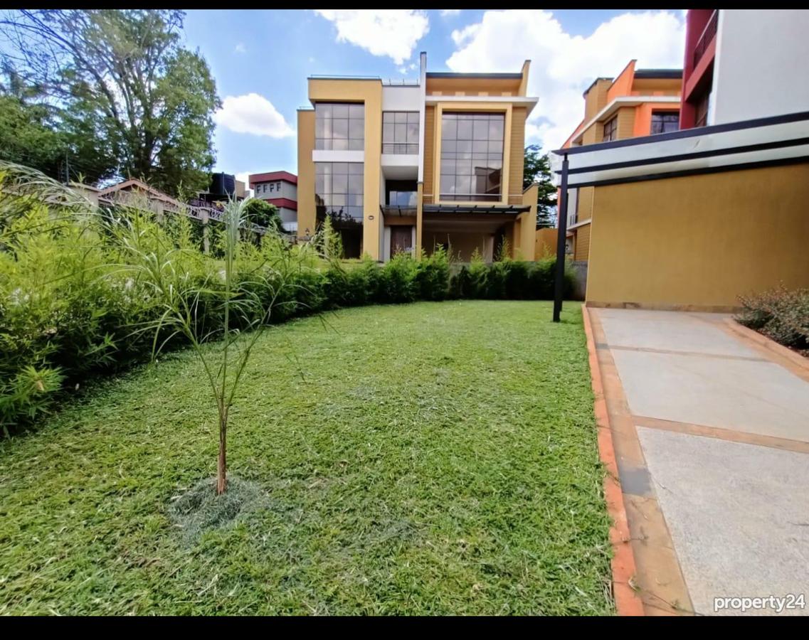 5 Bed Townhouse with Staff Quarters in Lavington - 1