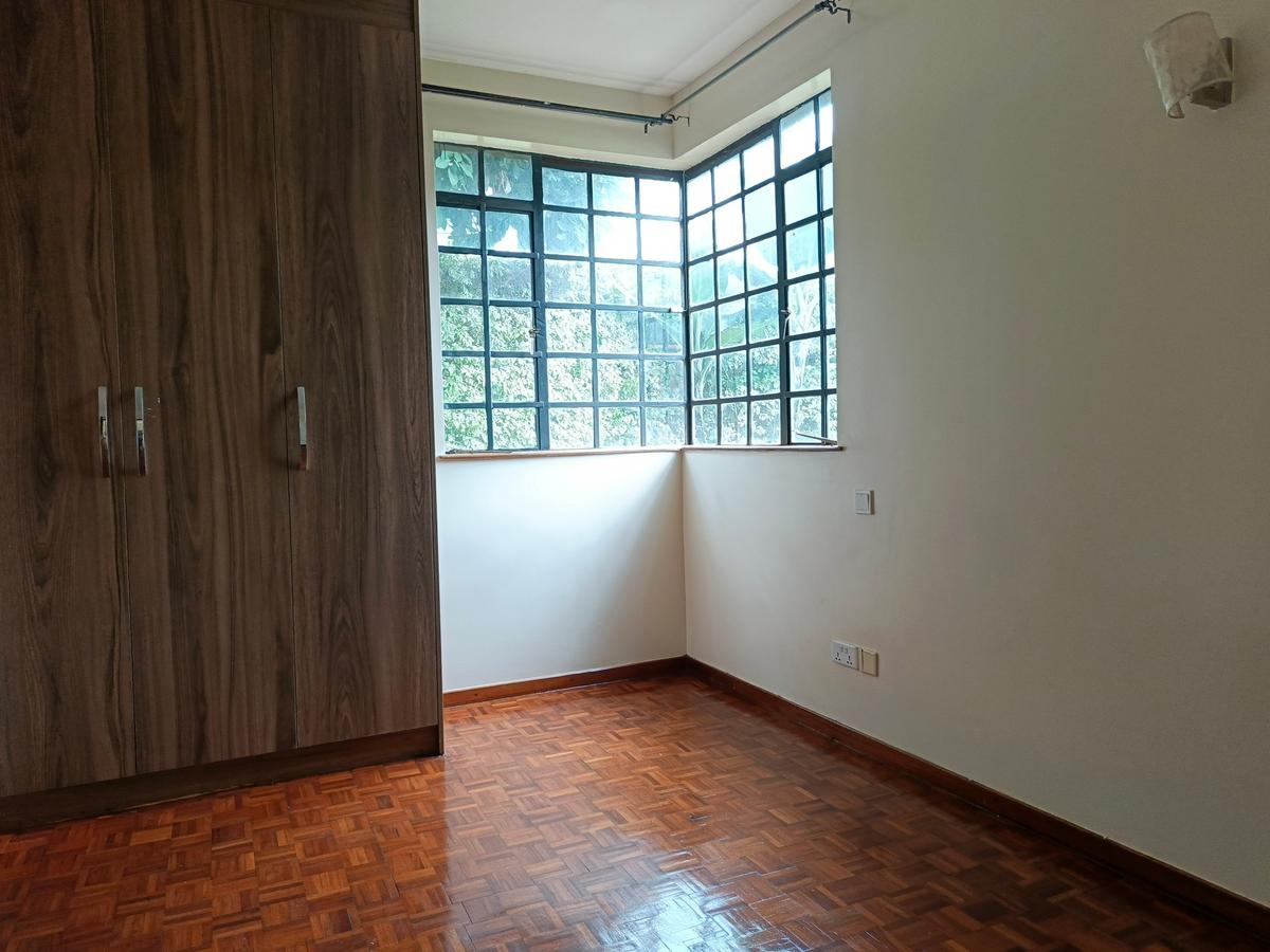 4 Bed Townhouse with En Suite in Kitisuru - 8