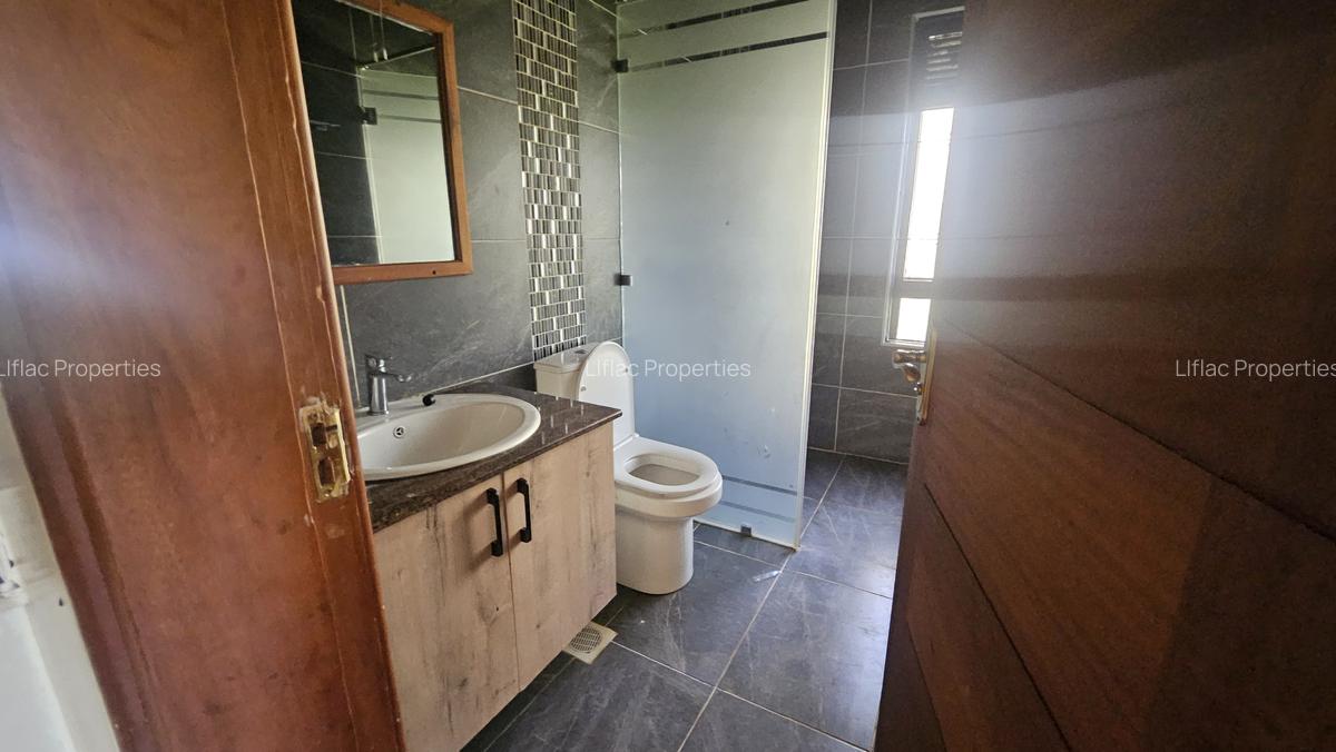 5 Bed Townhouse with En Suite in Runda - 15