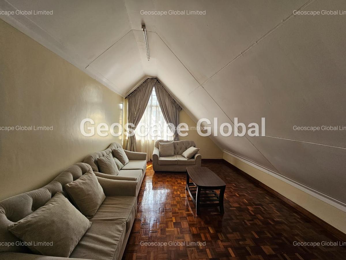 5 Bed Townhouse with En Suite in Lavington - 9