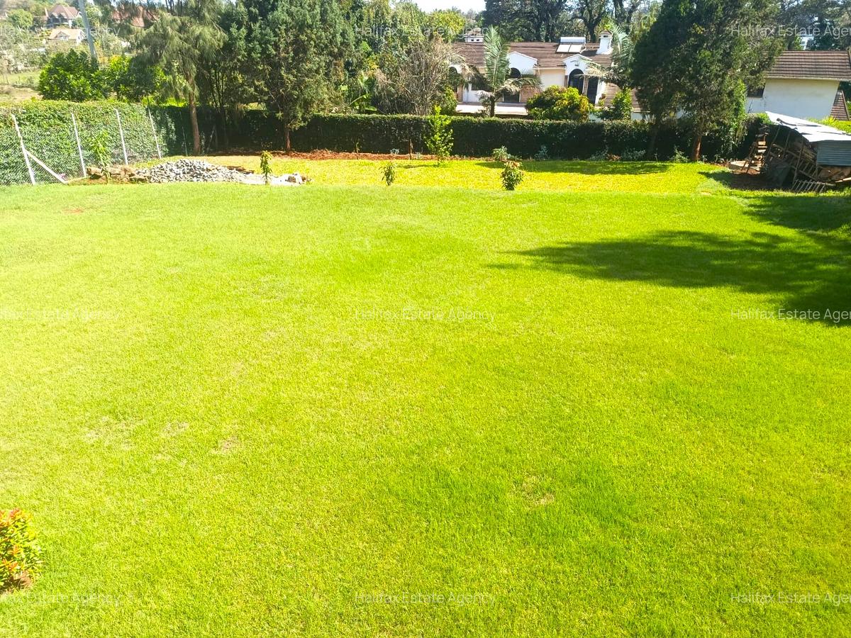 6 Bed House with En Suite in Runda - 3