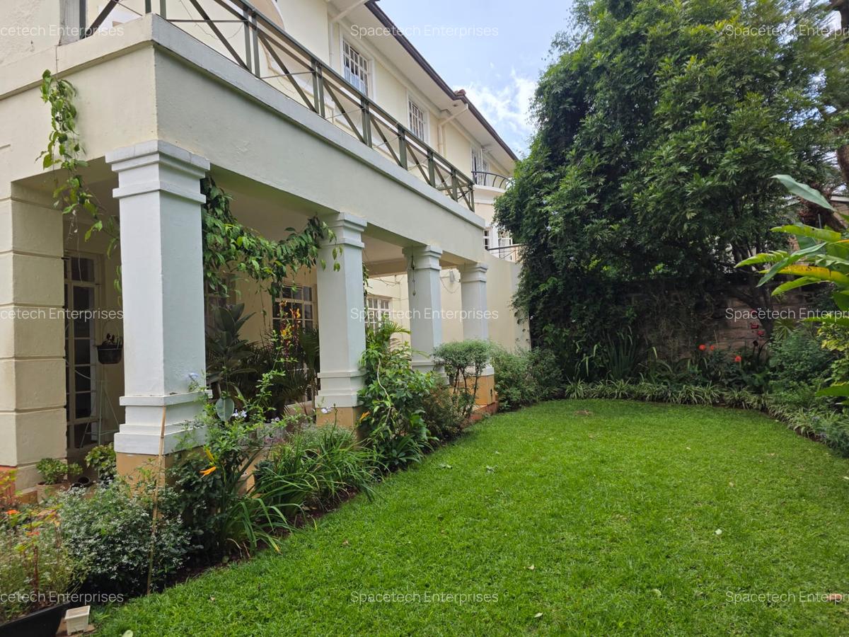 4 Bed Townhouse with En Suite in Spring Valley - 4